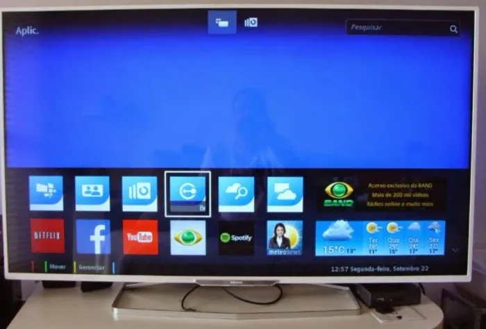 TV Philips 47? Smart TV 3D Ambilight Branca + Óculos 3D