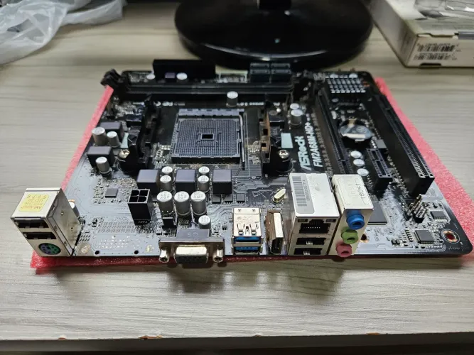 placa mãe asrock fm2a68m-hd+ semi nova
