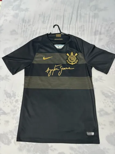 Camisa do Corinthians em homenagem ao Ayrton Senna