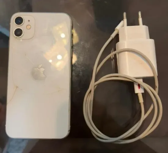 Iphone 11 com parte de trás quebra, funcionando perfeitamente