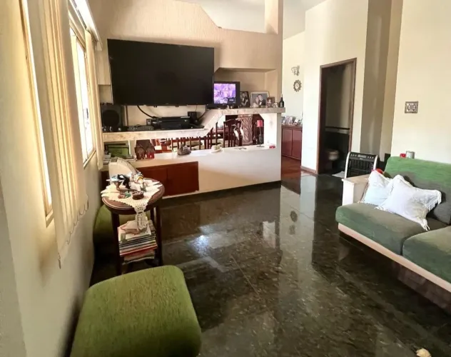 Casa à venda no bairro Vigilato Pereira em Uberlândia