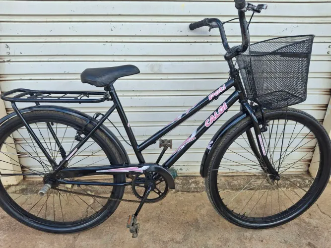 Vendo essa linda bicicleta poti caloi em perfeito estado 255 e entrego * chama 