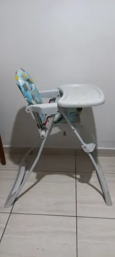 Cadeira de alimentação bebê 