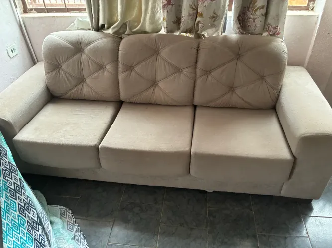 Vendo sofá retrátil 3 lugares 