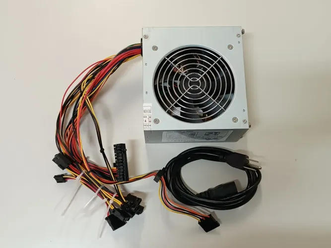 Fonte de Alimentação ATX 650