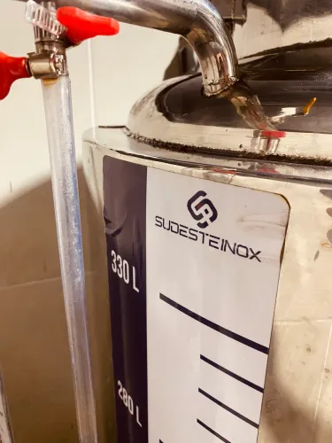 Vendo tanque fermentador 380l