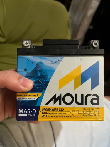 Bateria usada Moura! Para moto de pedal!