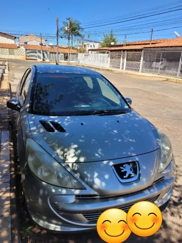 Peugeot 207 Sedan Passion XR 1.4 Flex 8V 4P 2012