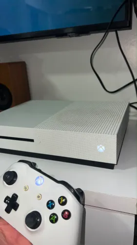 Xbox one 1TB com caixa