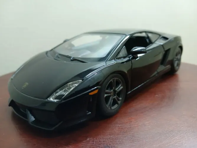 MINIATURAS LAMBORGHINI GALLARDO LP560-4 e DODGE VIPER