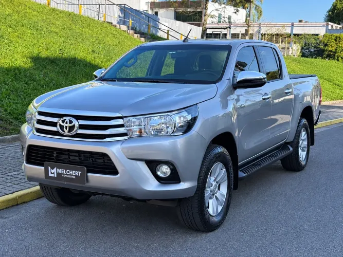 Toyota Hilux CD SRV 4X4 2.8 TDI Diesel Aut. 2018