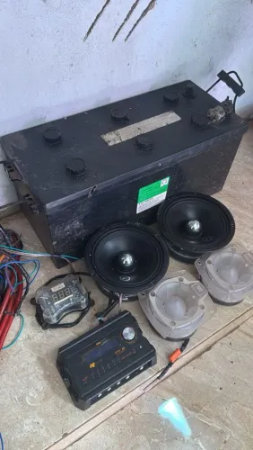 Vendo som automotivo