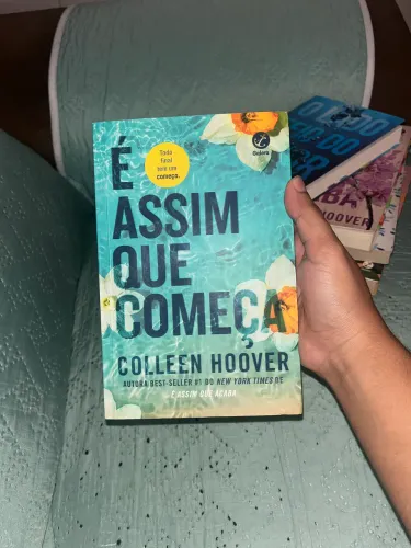 É Assim que Começa - Colleen Hoover