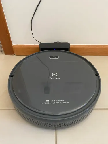 Robô Aspirador de Pó Electrolux Home-E Power Experience com Autonomous Technology