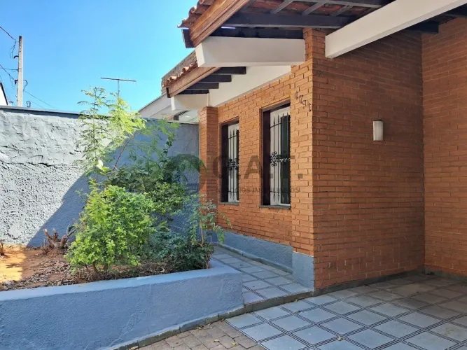 Aluguel de Casa de Alto Padrão em Sorocaba-SP, no Jardim Santa Rosália: 3 quartos, 1 suíte