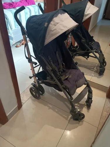 Carrinho guarda chuvas/ Carrinho de passeio até 20Kgs