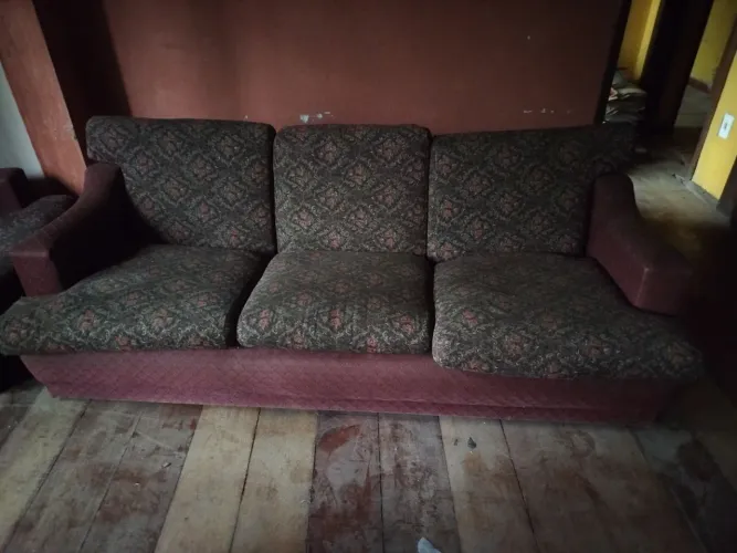 Jogo de sofá e poltronas vintage