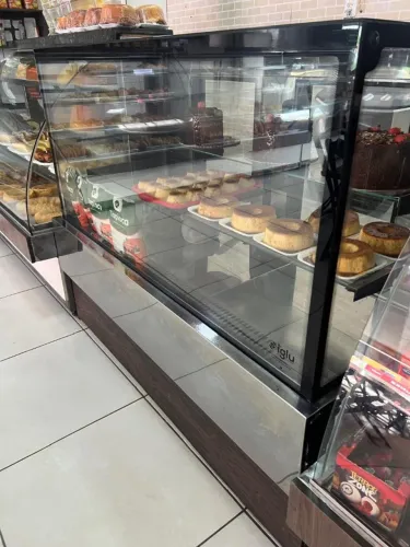 Vitrine Refrigerada ;Porta de vidro duplo:1,50M 
