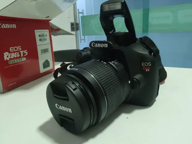 Câmera Canon T5 com todos acessórios