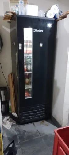 VENDO BAR E RESTAURANTE BARATO, FUNCIONANDO E COMPLETO.  MOTIVO: MUDANÇA