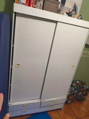 Vendo guarda roupa de bebê