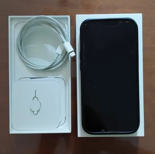 Vendo Iphone 13 - 256Gb Preto c/ NF