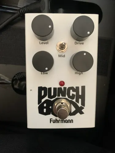 Pedal de distorção Punch Fuhrmann seminovo