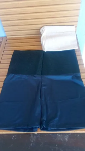 Shorts modelador cós alto com alta compreensão