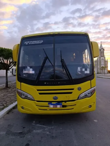ÔNIBUS À VENDA - 2011 | 50 L 