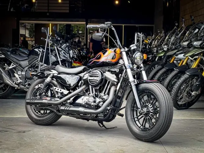 HARLEY DAVIDSON FORTY EIGTH