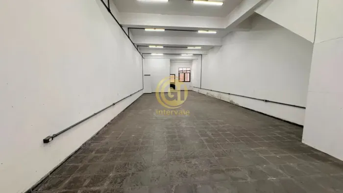 Ponto Comercial Amplo no Centro da Cidade com Excelente Localização