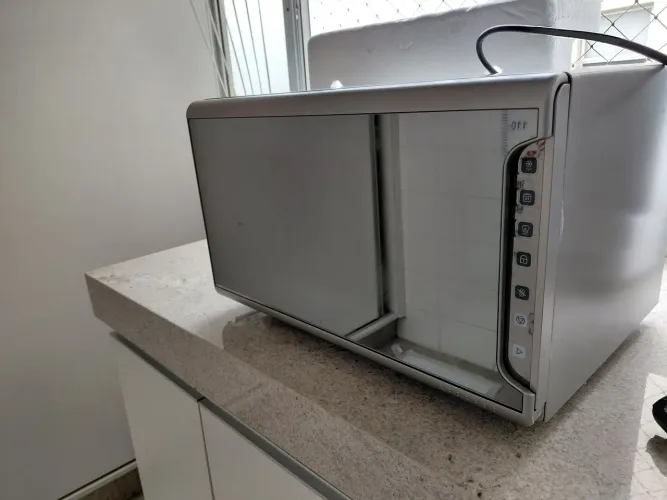 Forno Micro-ondas Electrolux MI41S - leia descrição. 