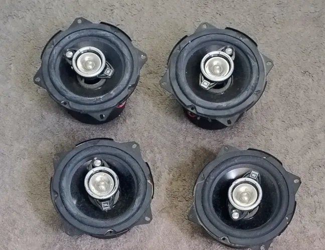 Alto-falantes JBL 5" 5TR6A