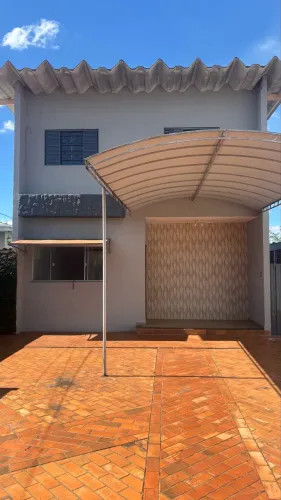 Sobrado com Piscina