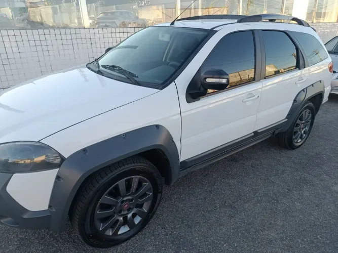 Fiat Palio Weekend Adventure Locker 1.8 Flex 2017