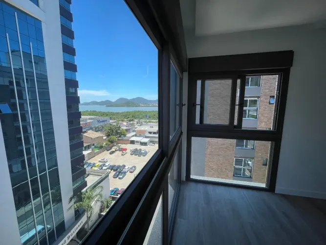 Apartamento de 2 dormitórios à venda na Agronômica