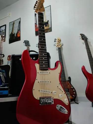 Guitarra Dolphim
