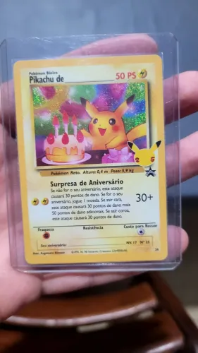 Carta Pokémon - Pikachu de Aniversário (Birthday Pikachu) Promo Holográfica