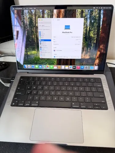 Macbook Pro M1 Pro (14 Pol ).