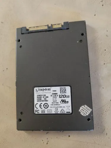 HD SSD Kingston original 120 GB semi novo