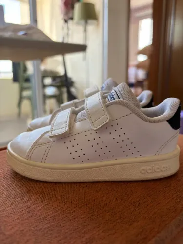 Tênis Adidas Original tam 20