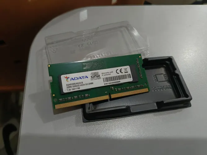 Memória Ram Ddr4 3200mhz 4gb Lacrada Funcionando com Garantia 