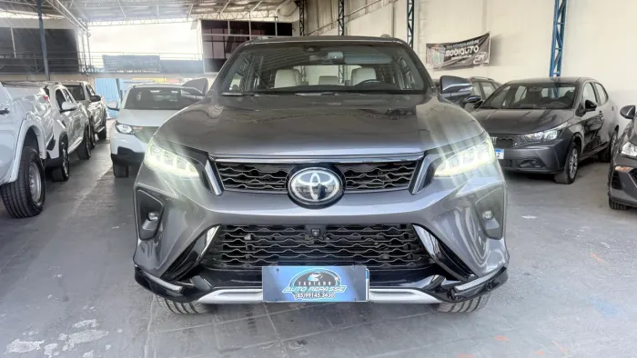 Toyota Hilux SW4 Diamond 2.8 TB 4X4 Die. Aut. 2022
