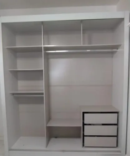 Guarda-roupa + Base de cama