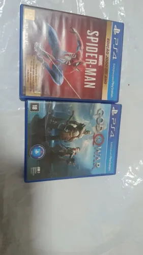 Spider-Man GOTY + God of War 2018 PS4, LEIA A DESCRIÇÃO.