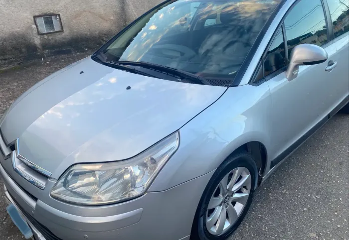 Citroen C4 GLX 2.0 Flex 16V 5P Aut. 2010