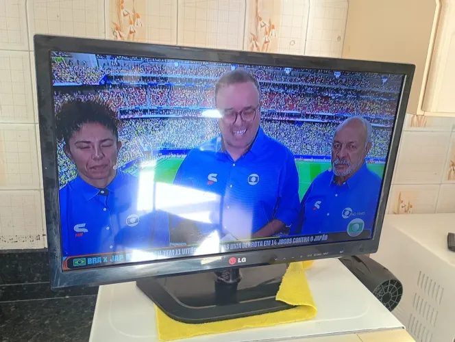 TV LG 22 polegadas digital