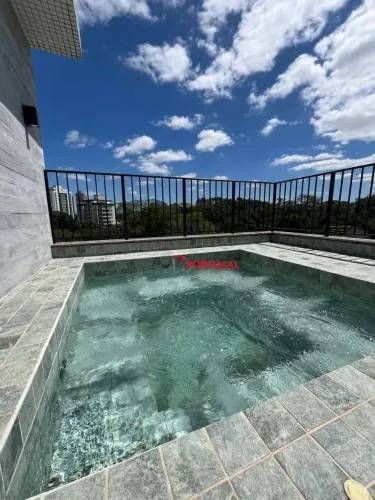 Cobertura com 4 dormitórios à venda, 197 m² por R$ 990.000,00 - Glória - Macaé/RJ