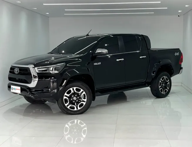 Toyota Hilux CD SRX Plus 4X4 2.8 TDI Die. Aut. 2025
