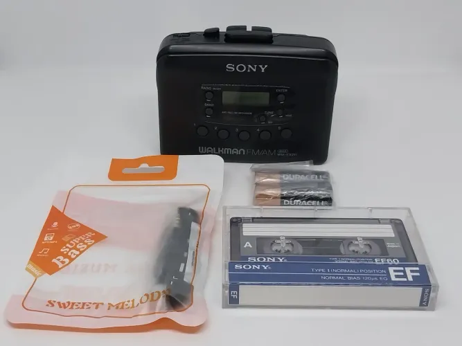 Toca-Fitas Sony Walkman WM-FX211 Rádio AM/FM Original dos anos 90! Revisado e funcionando